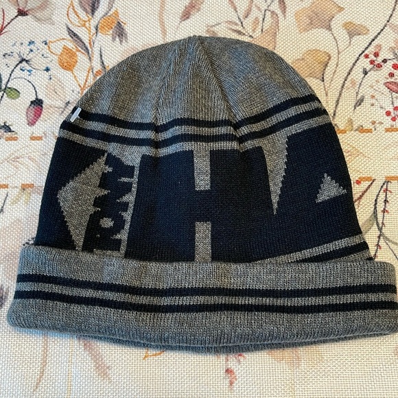 Tony Hawk | Skateboarding Skater Winter Beanie | Grey & Black | OS - Picture 1 of 3